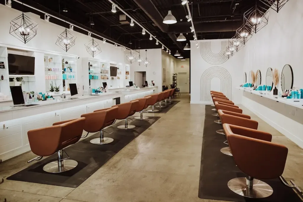 Bombshell Salon & Spa — Hair salon in Holland